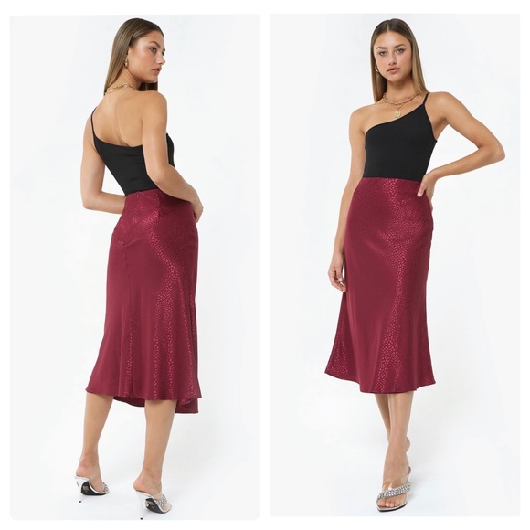 4Si3nna Valeria Skirt Luxe Satin Champagne… - Picture 4 of 9